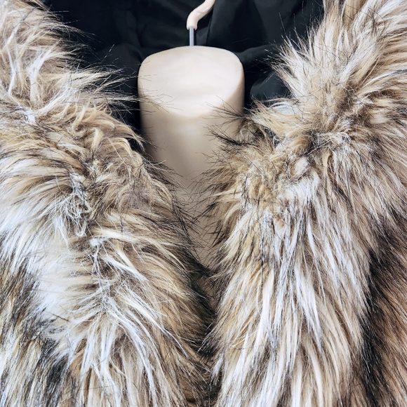 Aritzia Sunday Best Faux Fur Vest Xxs (fits like small - over sized) - Picture 6 of 6